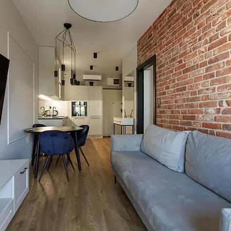 Close-golden - Jana Pawla Apartment Wroclaw