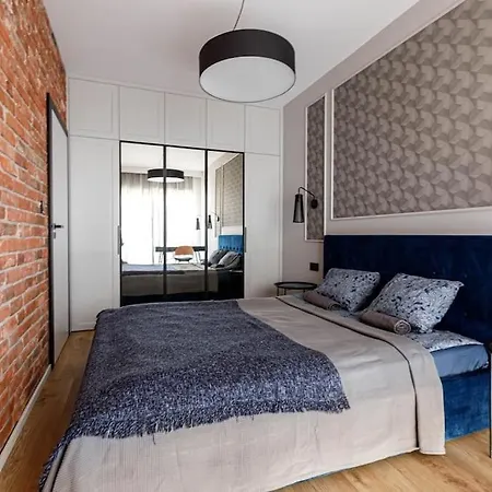 Close-golden - Jana Pawla Apartment Wroclaw